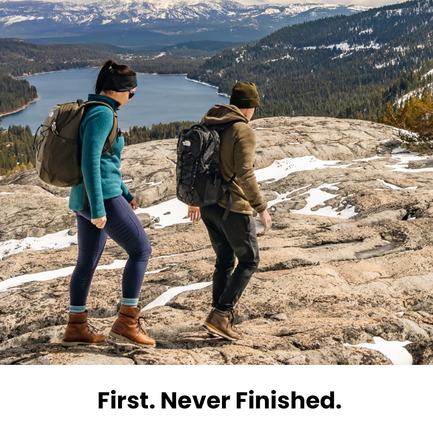 Smartwool Men's Hike Classic Edition Full Cushion Crew Socks, Deep Navy, Large